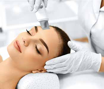Facial Skin Peel Treatment for Akron Patients