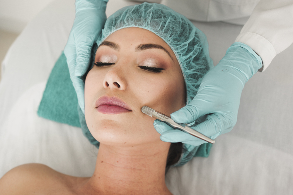 When addressed promptly, microneedling can prevent long-term aesthetic concerns.